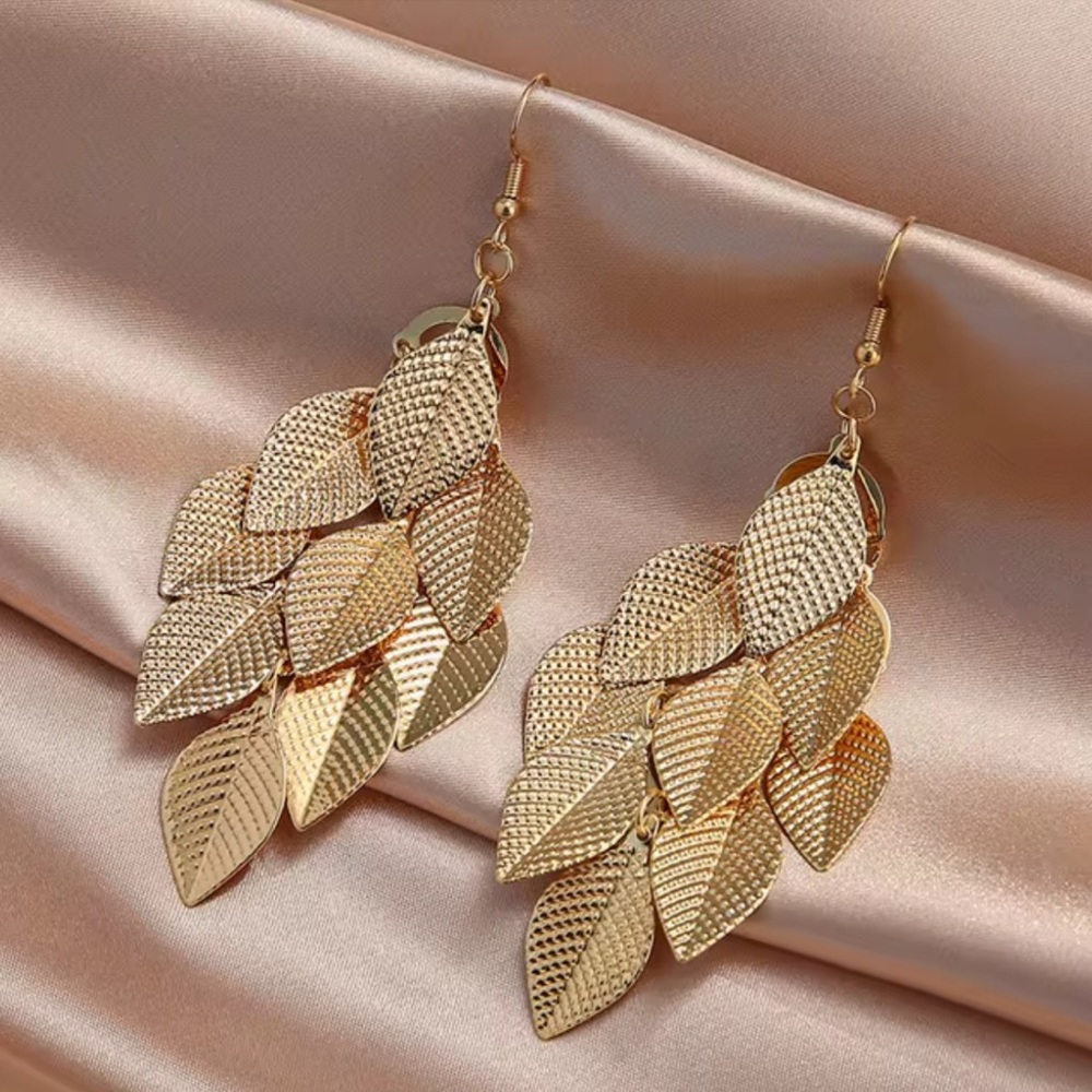 14k Gold Leaf Dangle Earrings